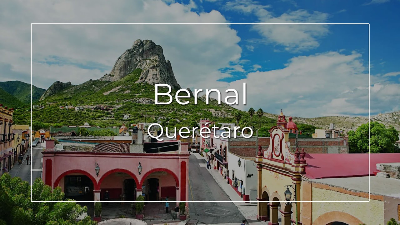 Live webcam view of Bernal Main Square
