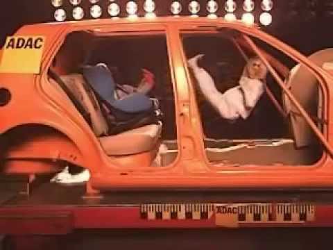 Crash test Child without seatbelt