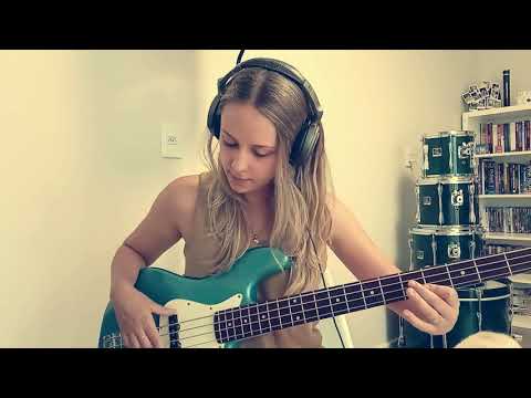 Eight Days a Week - The Beatles (Bass Cover)