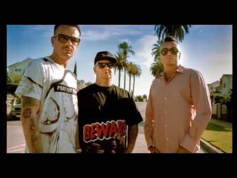 19. La stanza dei fantasmi - Mi Fist Club Dogo | Album 2003