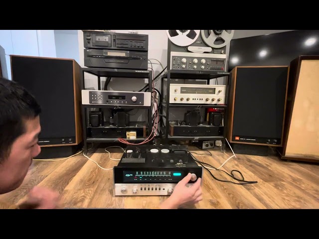 McIntosh Mac1700 stereo receiver in Stereo Systems & Home Theatre in Kingston