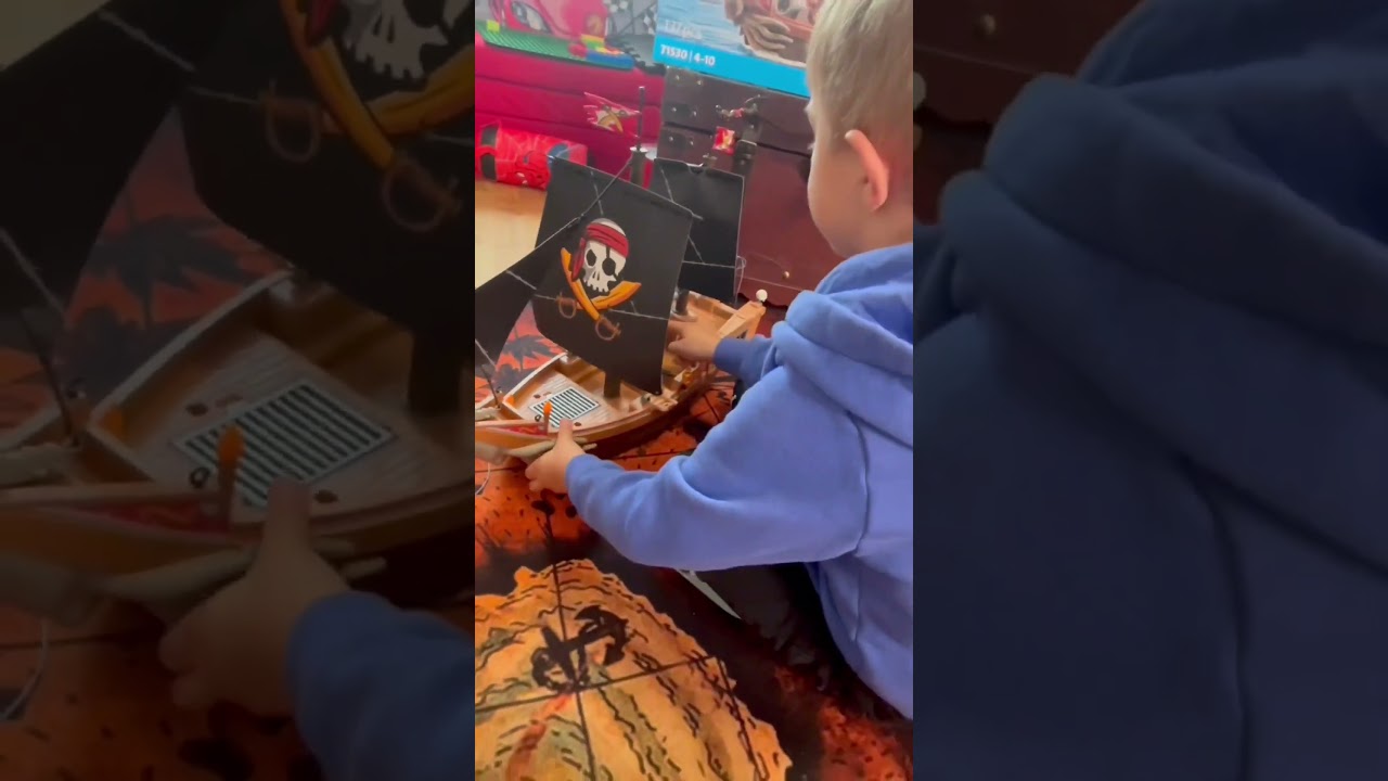 Playmobil Pirates Grosses Piratenschiff 71530