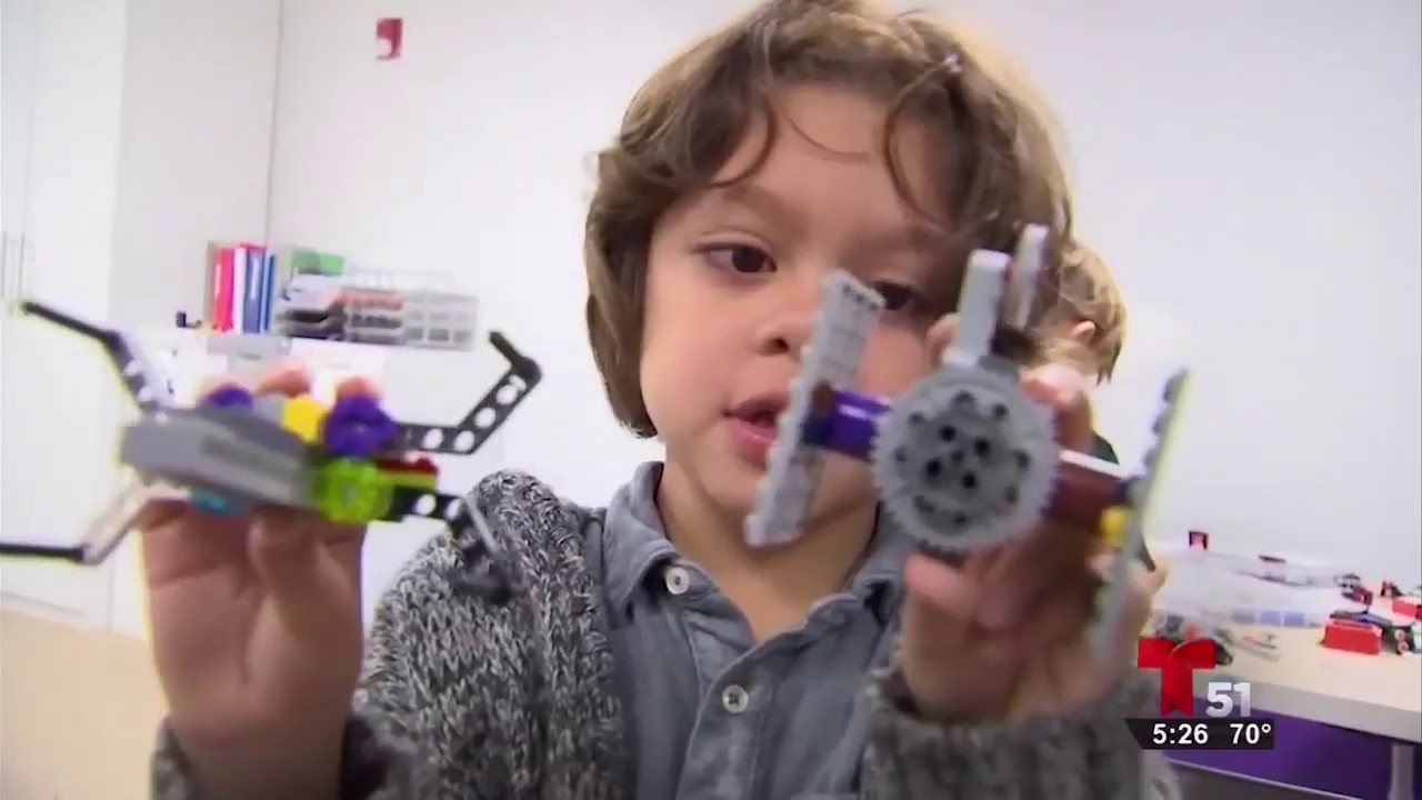 Bricks 4 Kidz LEGO Program at TeKniK LABS