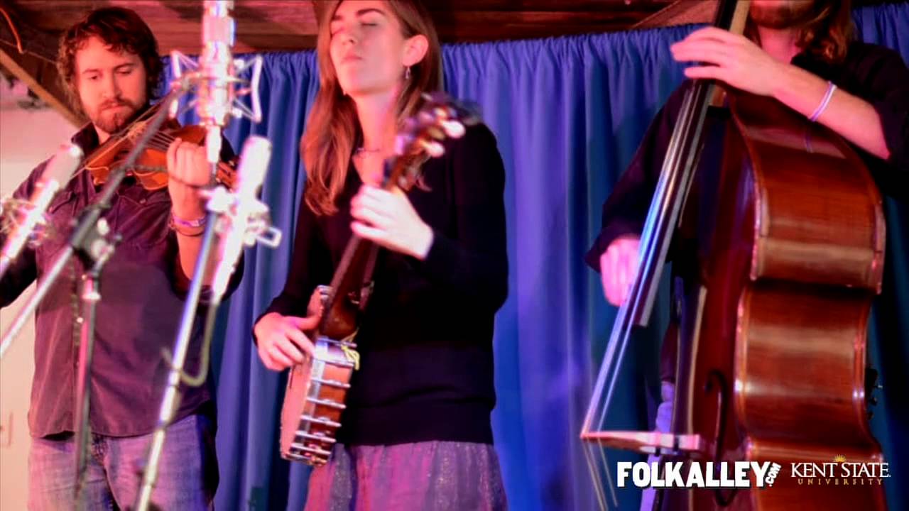 The Stray Birds - Dream In Blue (FolkAlley.com)