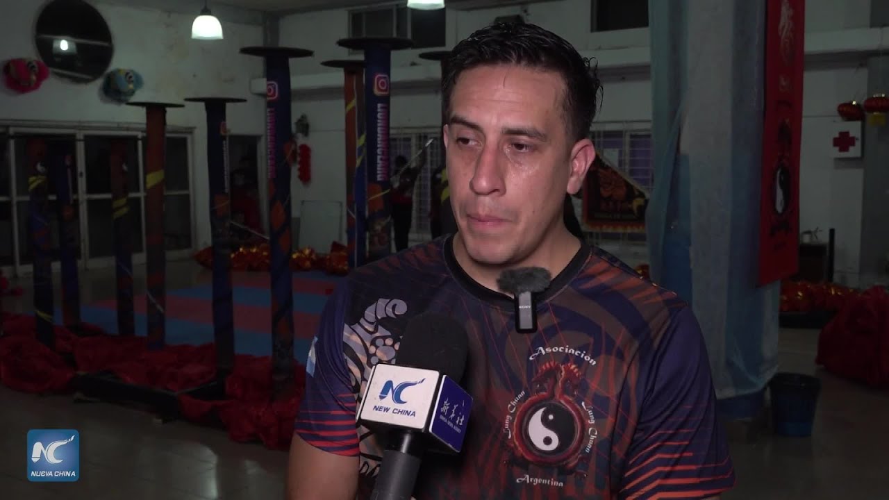 Danza china del dragón y del león marca nuevo hito en Argentina al incorporar modalidad sobre postes