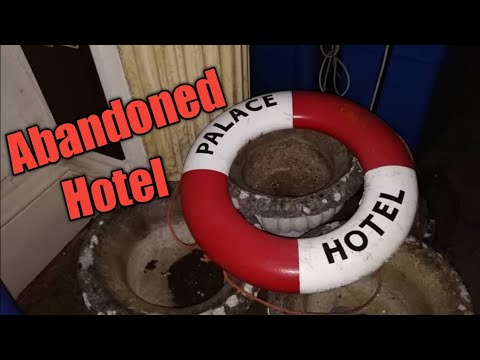 image-What happened to the Palace Hotel in Torquay?