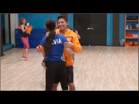 Silvia y Alexis bailando Regueton - La Academia 2018