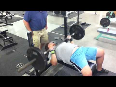 Big Honkin Nate Bench Press 225 for 22 reps
