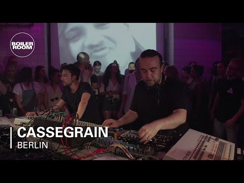 download lagu mp3 mp4 Cassegrain, download lagu Cassegrain gratis, unduh video klip Cassegrain