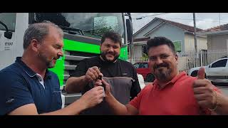 Prefeitura de Rebouças recebe caminhão de lixo