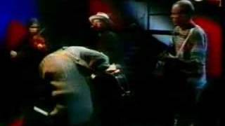 Peter LeMarc: Mannen i mitten