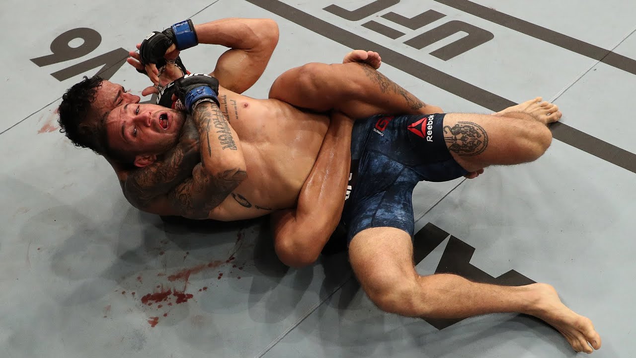 Todas as finalizações de Charles 'do Bronxs' | UFC 256