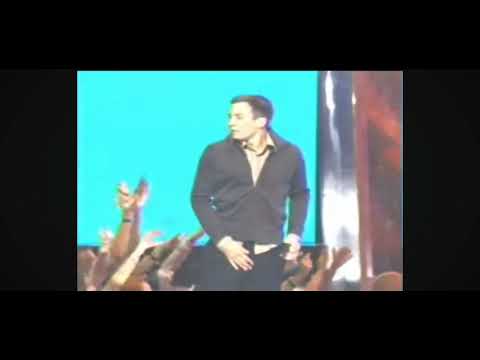 P Diddy grabs Jimmy Fallon during Awards show 2003