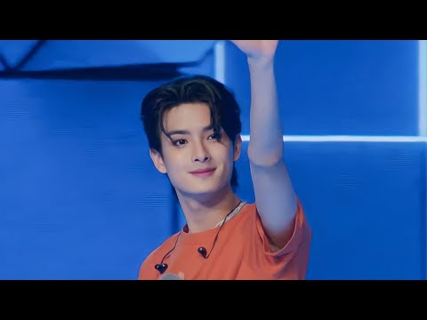 That That – Khunpol BUS focus #khunpol #BUSbecauseofyouishine