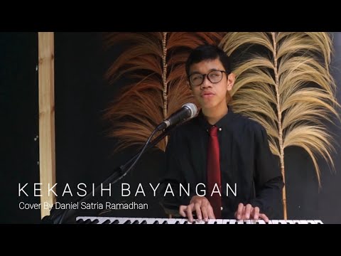 KEKASIH BAYANGAN CAKRA KHAN BY DANIEL SATRIA RAMADHAN