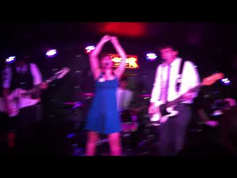 Suzy & los Quattro- Too late @ Sidecar(Barcelona 17-10-13)