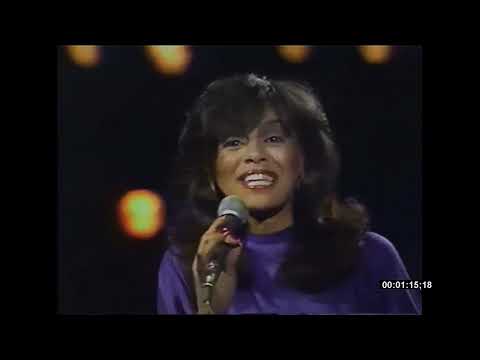 Glen Shorrock Marilyn McCoo sing Little River Band  medley of hits  1982