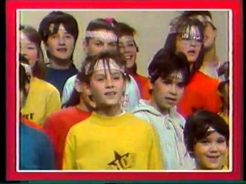 Mali veliki (špica) Ksenija Martinović, hor Zvjezdice TVCG '87