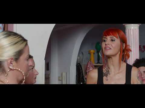 Come un gatto in tangenziale - Ritorno a Coccia di Morto (2021) - "Monica fa la valigia"