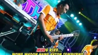 Download lagu full VITA ALVIA Feat DEMY New THR Music Banyuwangi Album SENIMAN mp3