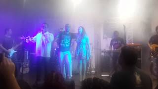 Banda Música Urbana no Melusa Clube em Araraquara (08-08-2015) - Perfeição (Lithium)