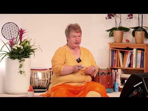 Yogastunde zur Selbstreflexion mit Shivakami - Yoga Vidya Ashram Live, 19.06.2022, 16:30 Uhr