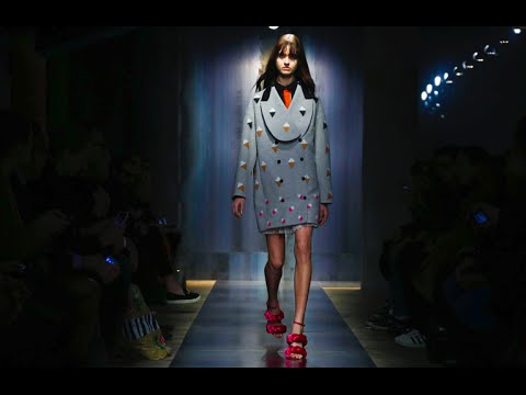 Marco de Vincenzo F/W 2015. Daria Shapovalova at Milan Fashion Week