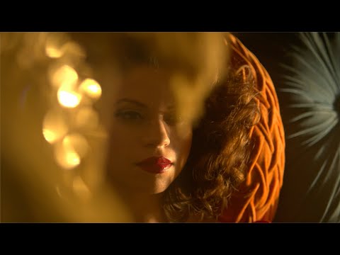 Pete Molinari - No Ordinary Girl (Official Video)