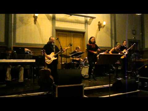 Hoedown feat. Marjo Leinonen & Jukka Gustavson - Sweet Dreams (Are Made Of This)