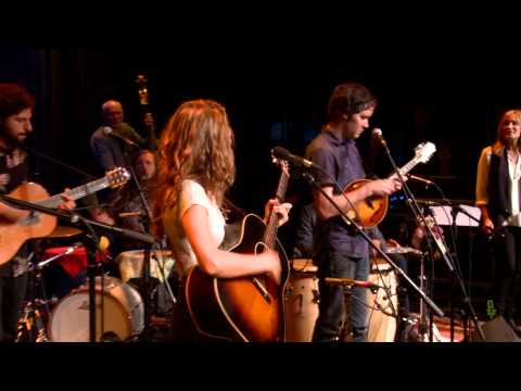 eTown Finale with José González & Mandolin Orange - Walking Lightly (eTown webisode #816)