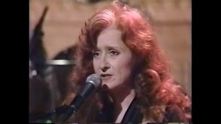 Bonnie Raitt with Delbert McClinton - Good Man, Good Woman - Late Night 8-20-1992