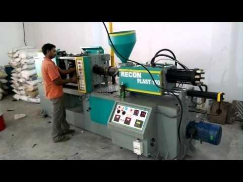 Plastic molding machines