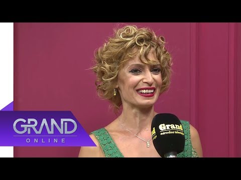 Upoznajte seksi baku iz "Nikad nije kasno"