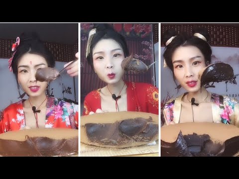 青山 CHOCOLATE LAVA TIRAMISU CAKE |Chocolate Lava| Chinese Mukbang| EatingShow