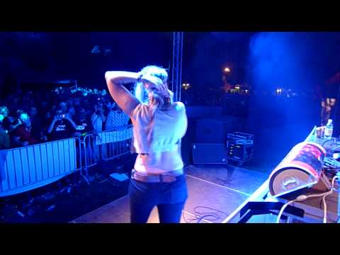 Makoto & Deeizm @ Hradhouse Festival 09, Boskovice, Czech Republic