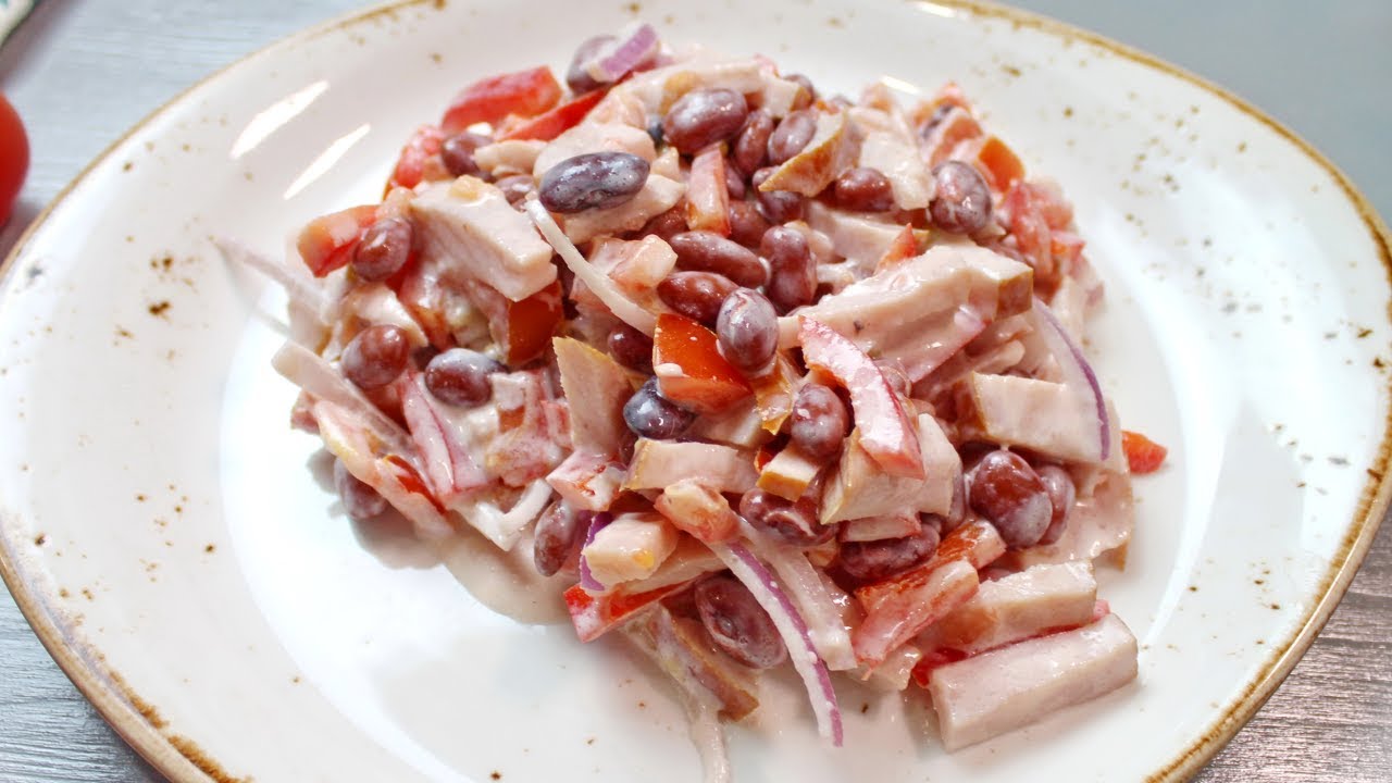 салат с сухариками и ветчиной и кукурузой и помидорами. салат с перцем и ветчиной. салат ташир ветчина грибы. салат венский с ветчиной. салат с языком и ветчиной.