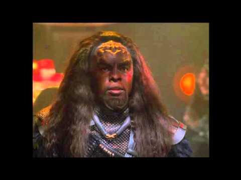 Star Trek Voyager - Voyager attacked by Klingon battle cruiser "Prophecy"