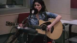 Susan Santos "Big Shinny Car" acústico en Radio 3 en Toma Uno 23/2/2014