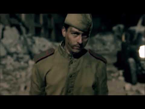Generation War - Friedhelm hat sich verkleidet als sowjetisch