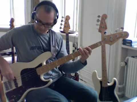 East River - Brecker Brothers - Bass play along