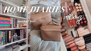 HOME DIARIES | 📚 decorate my bookshelf with me, makeup collection & vanity reorganization ✨