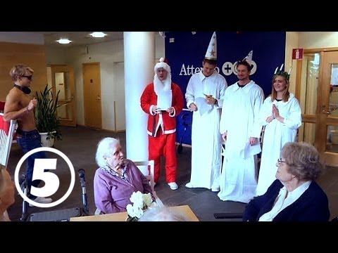 De Vet Du och Clara Henry lussar för pensionärer - Med Clara Henry