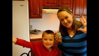 preview picture of video 'Betty's Daughter, Chelsea, Makes Play Dough with Betty's Grandson, Carter'