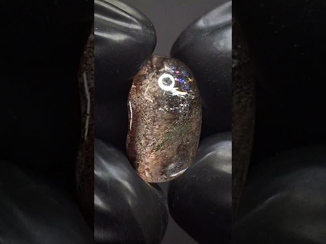 حجر الدر روك كوارتز طبيعي