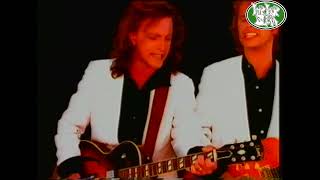 The Rembrandts &quot;Johnny Have You Seen Her&quot; (1992 ATCO/East West) director Paul Boyd