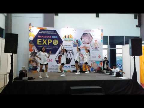 BLACKPINK - Intro + BOOMBAYAH Dance Cover by BLACKPINKID