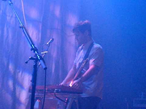 18/24 Tegan & Sara - Paperback Head @ Shepherd's Bush O2 Empire, London, England 11/13/09