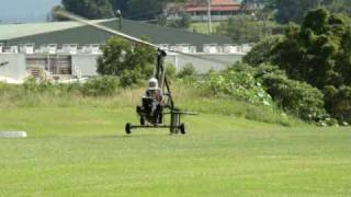 preview picture of video ''Blackbird' gyrocopter - Landing in cross wind'