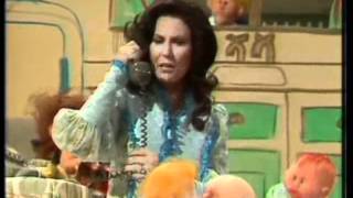 Muppets - Loretta Lynn - One&#39;s On The Way