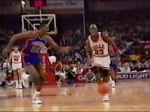 Michael Jordan - 32 Points (11-of-31 Shooting) vs. Pistons (1990)